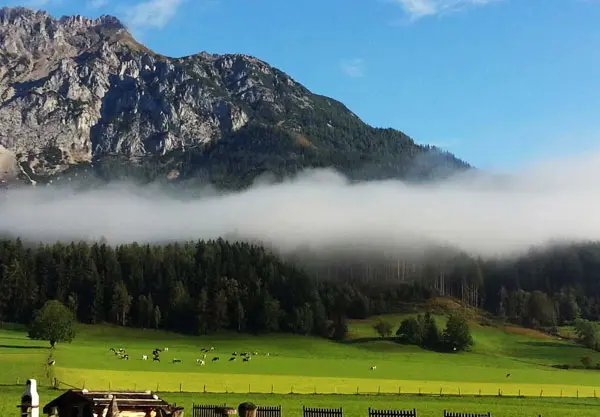 Herbstliche Aussicht im Almdorf – 2–3 Nächte Kurzurlaub